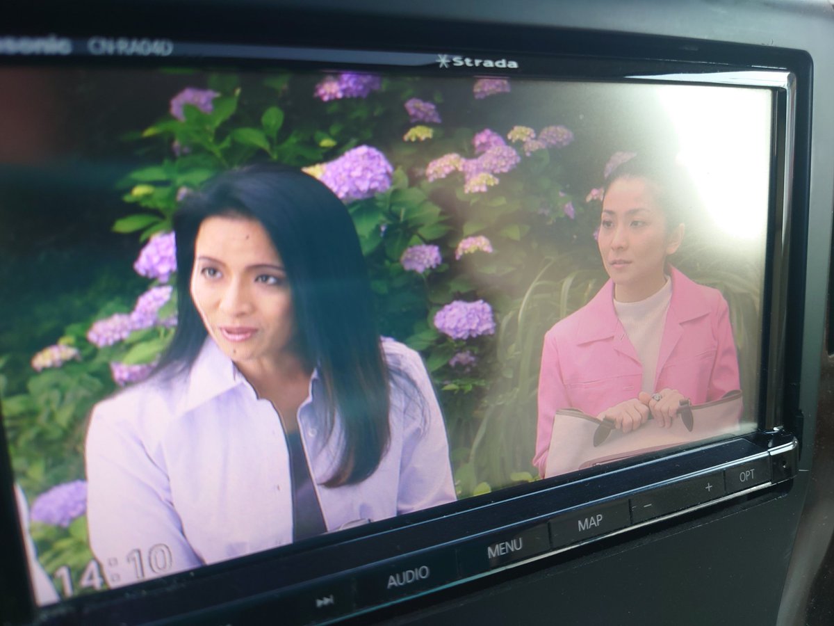 deathbancho's tweet photo. 再放送してるテレ東系制作の「不倫捜査員片山由美」のワンシーンで一瞬聞いたことある曲が流れたと思ったら、WARRANTの“Heaven”だった😁 調べたら2001年制作のドラマ。なんであの当時にこの曲を選んだのだろう(笑)
ちなみに、この回にはあの葉山レイコが出ています🤣

https://t.co/fvEE5RgBH9 https://t.co/4btiBWzhl4