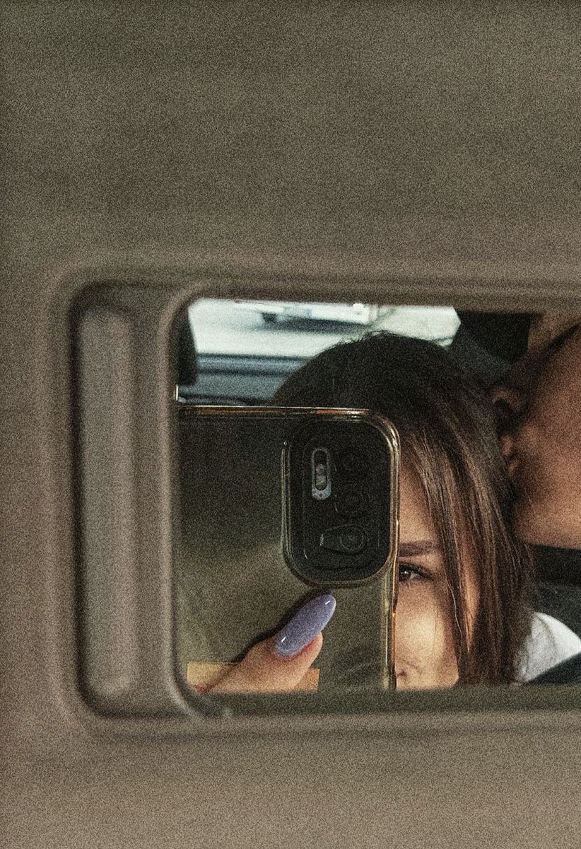 ماني بـ ناسيك .. لا والله متذكّر 
حتى لو تحط كل الناس من دوني 

.