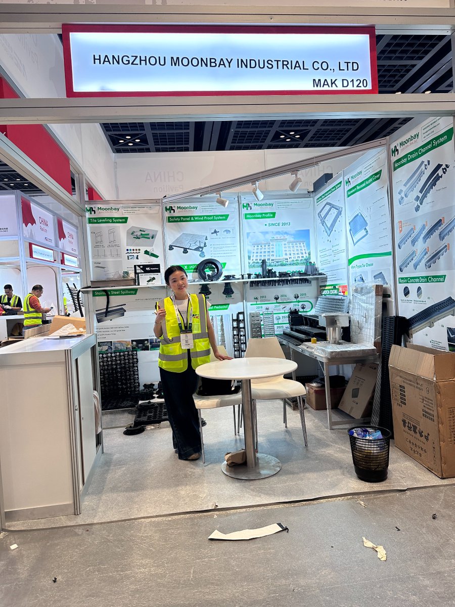 MoonbayP89911's tweet image. Setting up at @Big5Exhibitions .
Moonbay’s drainage, recessed covers, and pedestal systems are now in place at Booth MAK D120. See you in Dubai.
#TheBig5 #Moonbay #Dubai #Drainage #ManholeCover #Construction #Landscape #DrainageSystem #PedestalSystem #BuildingMaterials