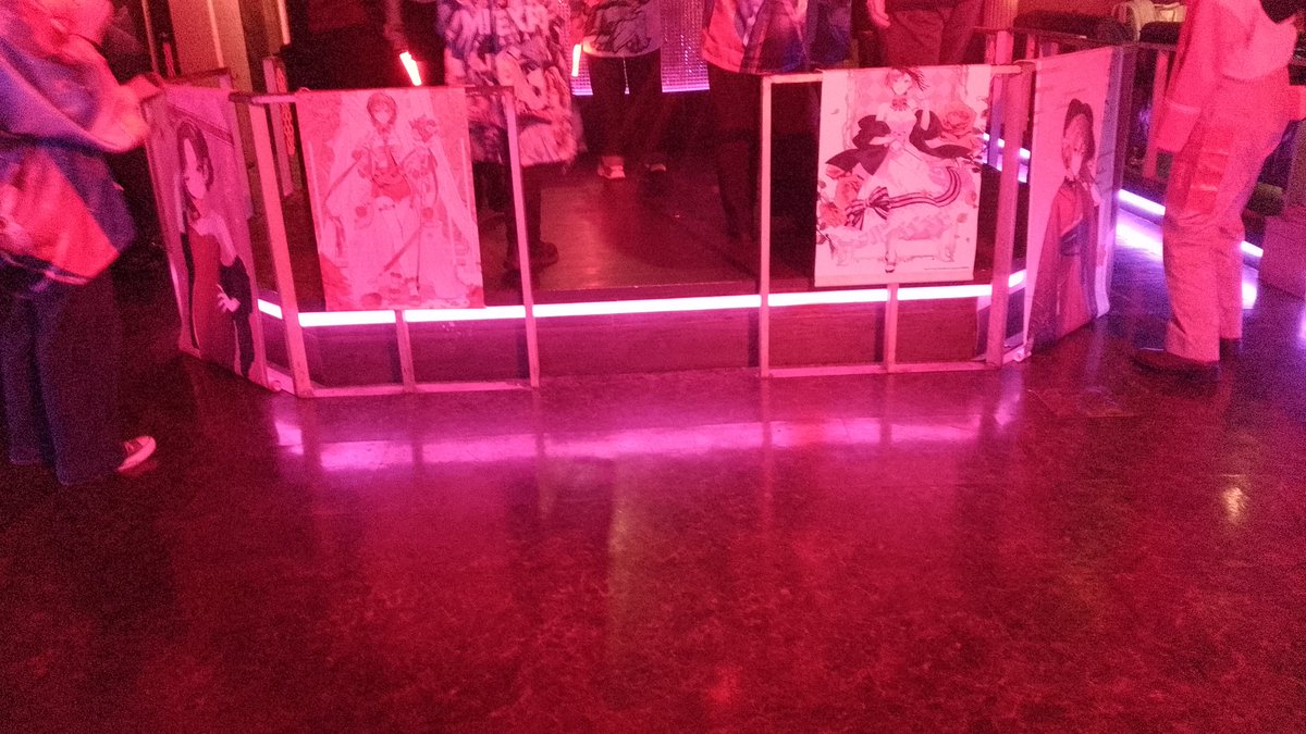 StrengerGenya's tweet image. ここでメイコフェス来れない人に中の様子を