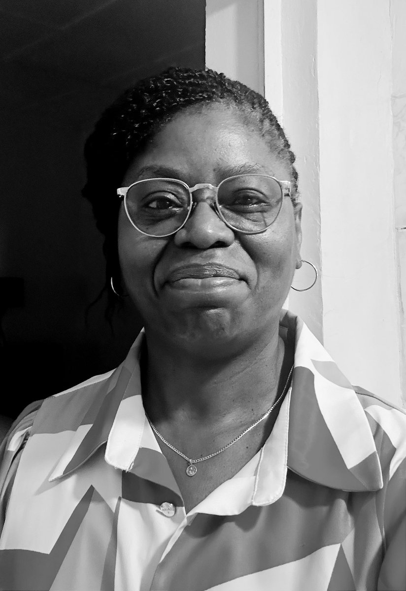 NELLYTSHELAMUT's tweet image. Pour que tes #relations sociales soient solides, durable, arrache  trois mauvaises herbes: l’#ego, la mauvaise #communication et le manque de communication.

Je t’explique :

Les relations sociales ressemblent à un pont suspendu entre deux personnes.
Un #pont peut être solide……