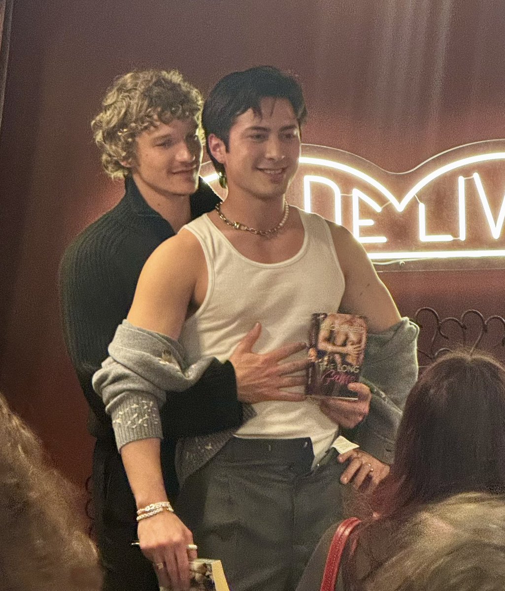 nocontextJana's tweet image. Here’s a picture everyone can for SURE give me credit for 🏒🔥