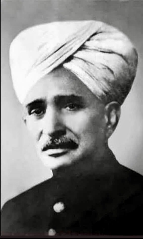 दीनबंधु कहूँ, रहबर-ए-आजम कहूँ या कहुँ भगवान तनै,
किसान मसीहा,महान आत्मा, के कहूँ सर छोटूराम तनै।
महान स्वतंत्रता सेनानी व किसानों के मसीहा चौधरी छोटूराम जी की जयंती पर उन्हें सादर शत् शत् नमन चौधरी साहब <a href="/hanumanbeniwal/">HANUMAN BENIWAL</a> <a href="/imharshchhikara/">Harsh Chhikara</a>