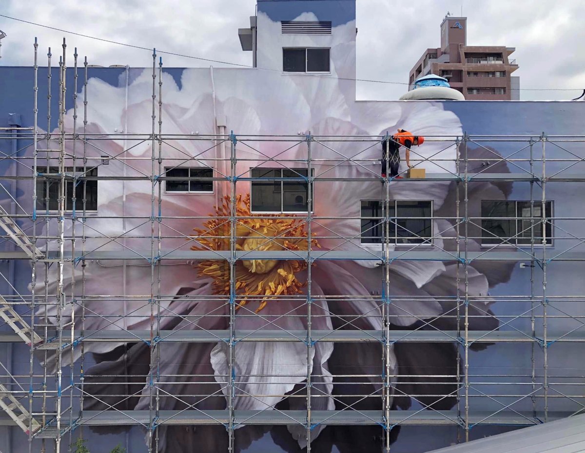 m_hanawa_'s tweet image. デザフェスのおかげで沢山の方にフォローしていただいただきました。本当にありがとうございます🙏！

新しいフォロワーさんに自己紹介を🎨

映画やドラマ・テーマパークのために絵を描く仕事を随分長いことやってきました。…