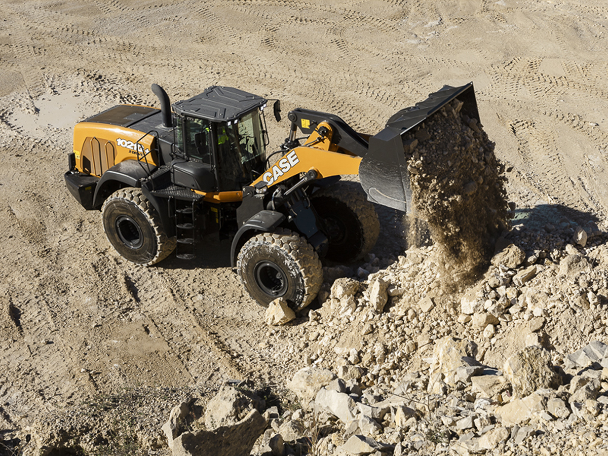 warwickward's tweet image. Looking for serious loading power with total operator comfort? CASE wheel loaders are built to keep your site moving with smooth control, strong breakout force and exceptional fuel efficiency

See the range 👉 ow.ly/I3yx50XuLwg

#CASEConstruction #WheelLoader #LoadingShovel