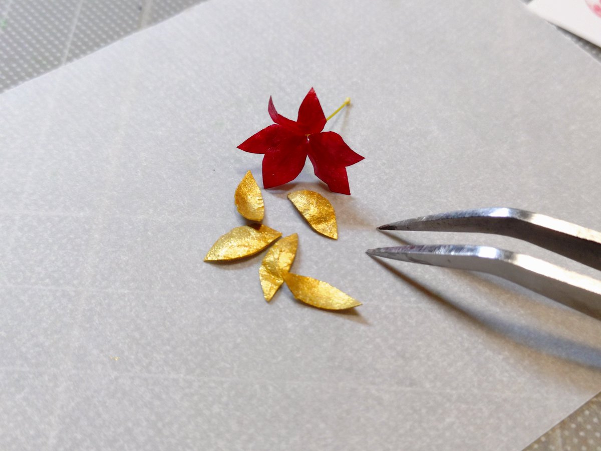 LittleWestWorks's tweet photo. 久々の更新です。xになってアカウント名変わって初の投稿になります。えー…投稿ってどこから…🤯インスタメインなので亀更新ですがよろしくお願い���ます🙇

今はクリスマスの飾り作ってます✨️ https://t.co/L73NBdBXDE