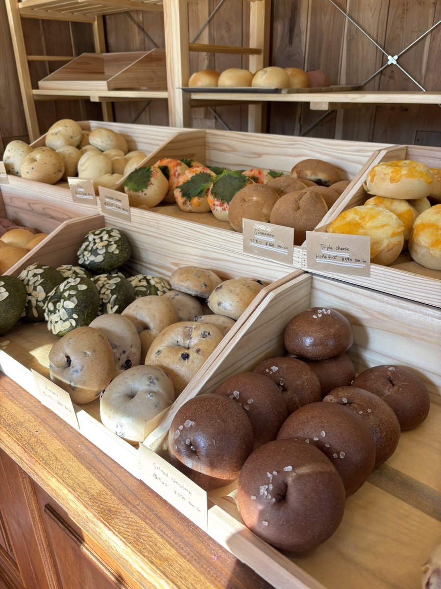 moe____0214's tweet image. 池袋にあるむっちり韓国ベーグル屋さん🥯