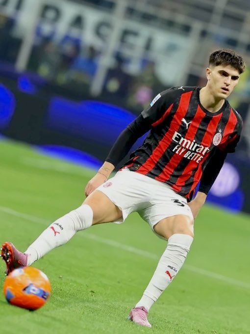 “Aku banyak belajar dari Theo, bahkan saat ini pun aku selalu menyempatkan untuk menonton Theo di Al Hilal untuk mempelajari bagaimana cara bermainnya.”

Davide Bartesaghi 😍