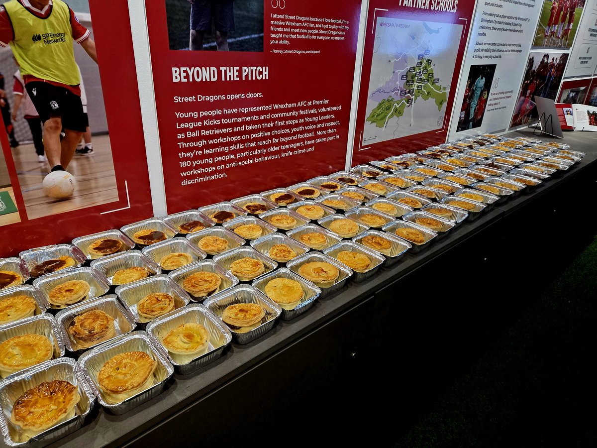 PIEd_PIEper's tweet image. It was a pleasure providing 100 Steak &amp;amp; @WXM_Lager pies and Gravy for the @Wrexham_AFC half time show in @TyPawb on Friday! 

Congratulations to Skellon Events &amp;amp; Productions for another successful event 👍

#wrexham #pies #food #wrexhamfood #wales #Wrecsam