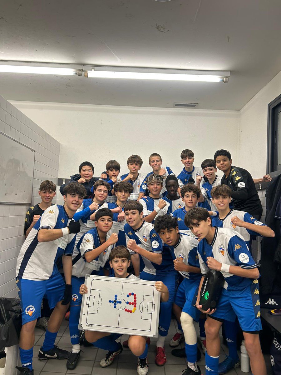 FutBaseCES's tweet image. 🫶🏻 Els 𝗜𝗡𝗙𝗔𝗡𝗧𝗜𝗟𝗦 no paren de créixer i sumar!

🔥 Victòries de S14 A, S14 B i S14 C per continuar en un gran estat de forma!

👏🏻 Triomfs del S13 B i S13 C amb molt treball i esforç!

⚽️ Bona feina del S13 A tot i no poder sumar

#FutBaseCES