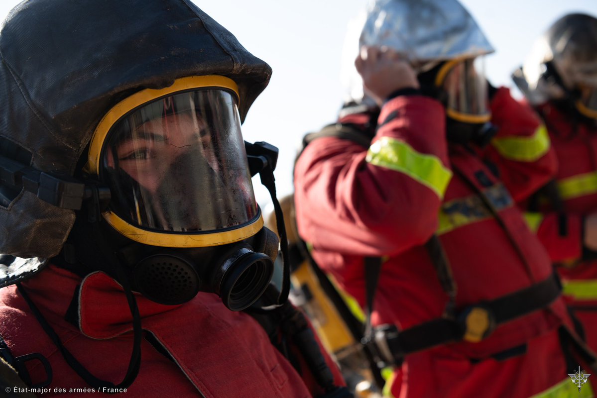 FrenchForces's tweet image. 📍 Lebanon | Paris firefighters @PompiersParis deployed within the @UNIFIL_FR_DAMAN mission transmit their expertise to the Lebanese Armed Forces 🔥
 
➡️ Sharing intervention procedures and techniques 🤝
➡️ Cooperation at different levels between 🇫🇷 and 🇱🇧 soldiers  💪