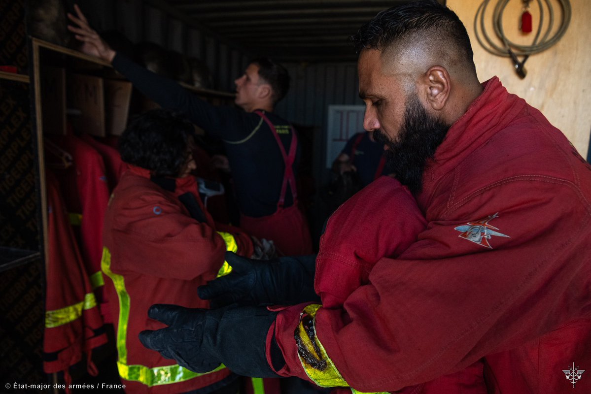FrenchForces's tweet image. 📍 Lebanon | Paris firefighters @PompiersParis deployed within the @UNIFIL_FR_DAMAN mission transmit their expertise to the Lebanese Armed Forces 🔥
 
➡️ Sharing intervention procedures and techniques 🤝
➡️ Cooperation at different levels between 🇫🇷 and 🇱🇧 soldiers  💪