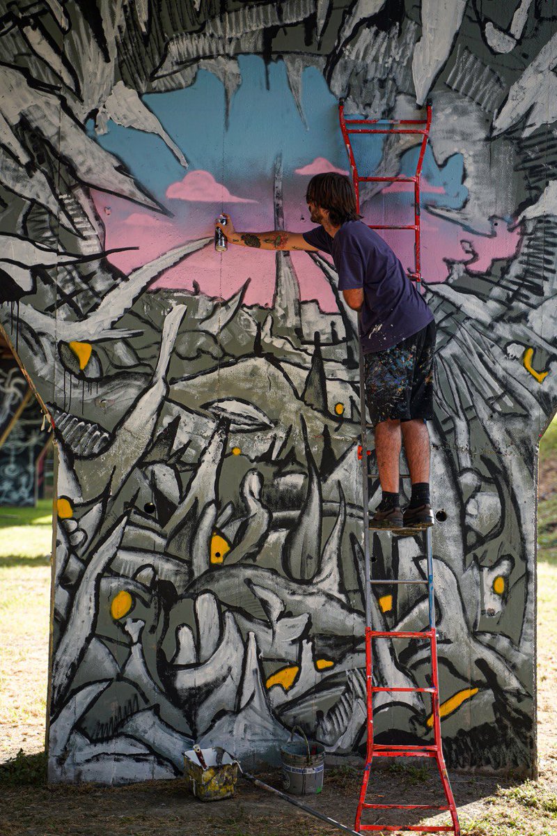 Gm Artists 

Checking the vibe on Monday!