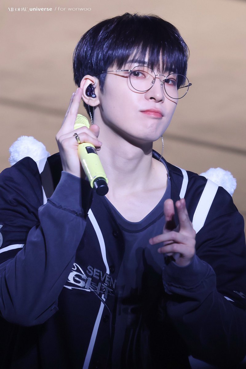 one_wooo717's tweet image. 원우시 ♡ +1