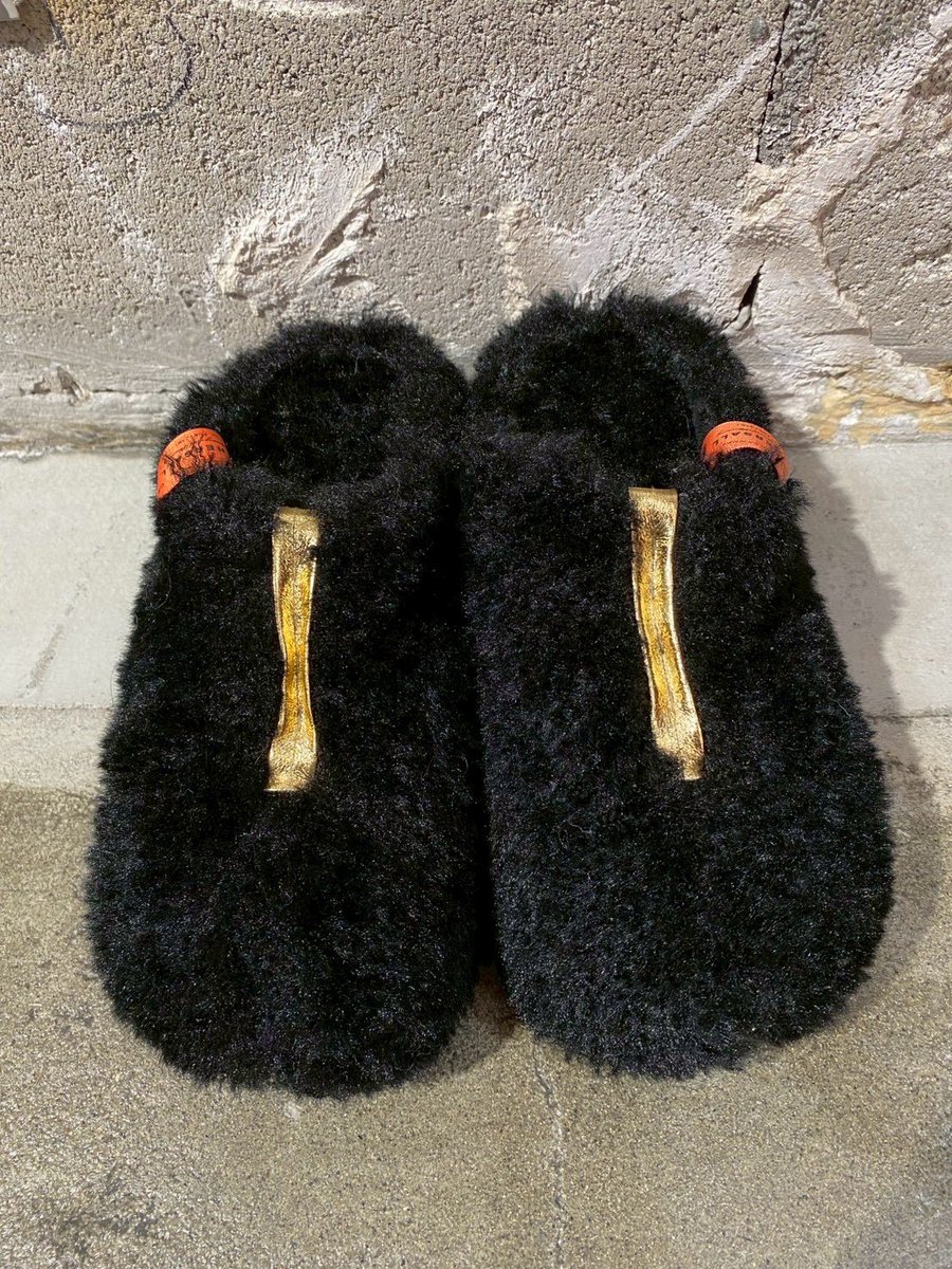 RehersalL
メタリックラインボアシューズ
beige/black
size:23.5cm
¥23,100-

#CHELSEA_laforet #rehersall 
#Laforet #Laforetharajuku #harajuku #ラフォーレ原宿 #原宿