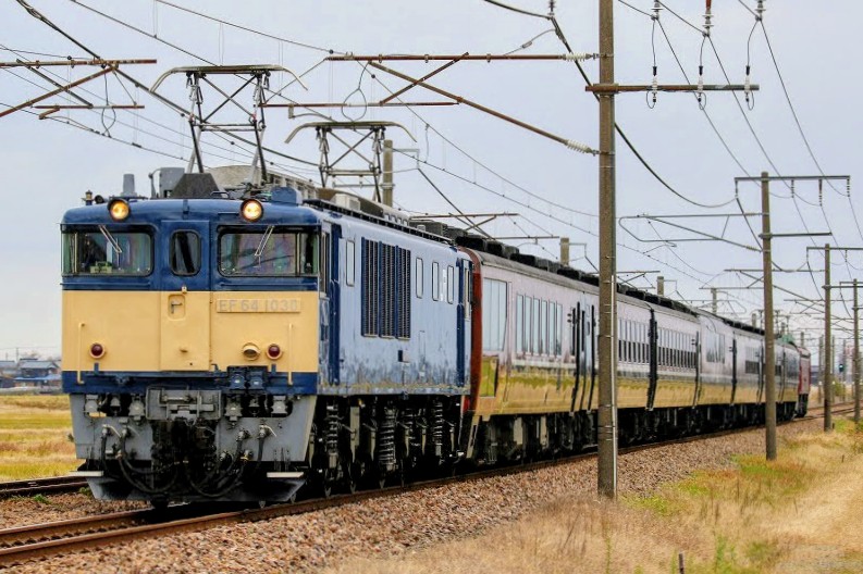 滝24700 tweet media