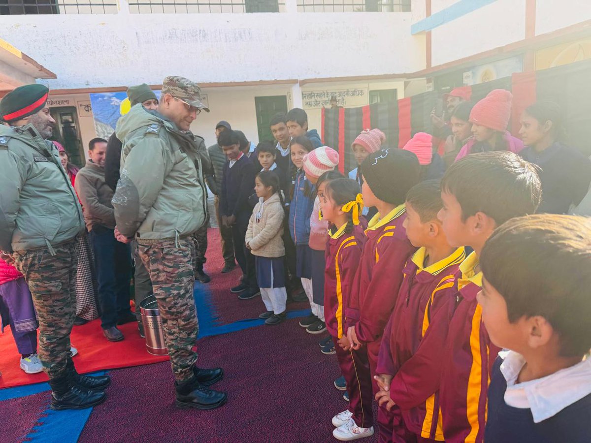 suryacommand's tweet image. &quot;𝗙𝗿𝗼𝗺 𝗛𝗲𝗶𝗴𝗵𝘁𝘀 𝘁𝗼 𝗛𝗲𝗮𝗿𝘁𝘀 – 𝗦𝘁𝗼𝗿𝗶𝗲𝘀 𝘁𝗵𝗮𝘁 𝗜𝗻𝘀𝗽𝗶𝗿𝗲&quot;

Lt Gen DG Misra, #GOC, #UttarBharatArea inaugurated the Community Radio Station at #Harsil. This marks another meaningful step in strengthening engagement with remote border communities. The new…