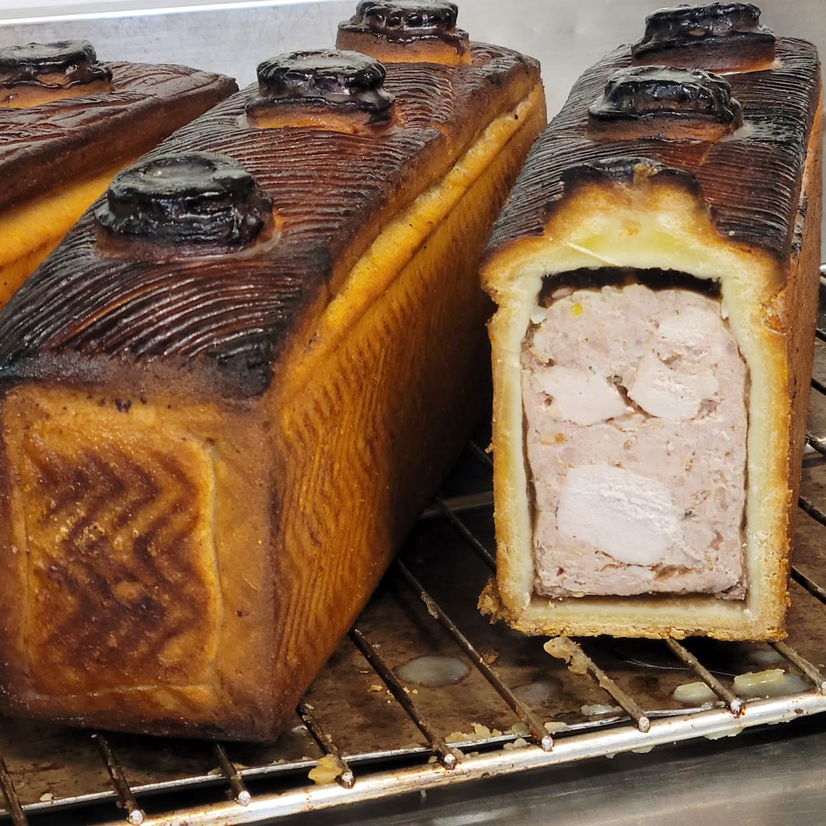 Retour en images sur le dîner caritatif au profit des <a href="/restosducoeur/">Les Restos du Coeur</a> ❤️, qui s’est tenu au restaurant d’application le mercredi 19 novembre. 
Une soirée placée sous le signe du #partage et de la transmission.

#restosducoeur