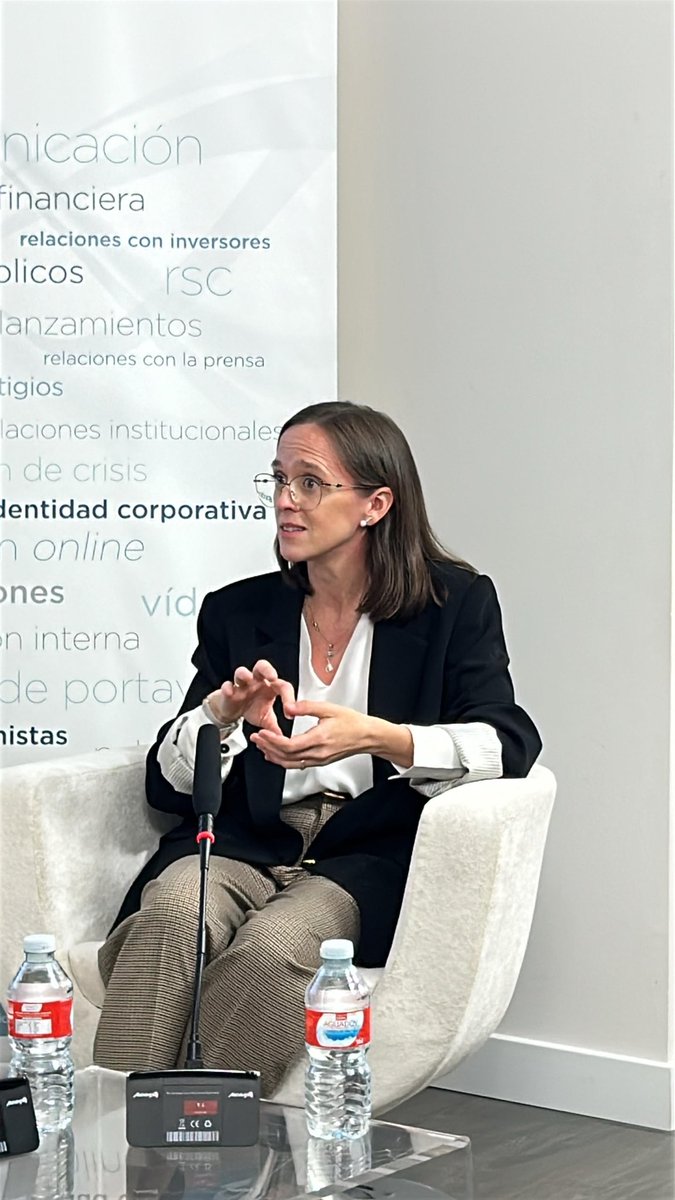 <a href="/ComunidadMadrid/">Comunidad de Madrid</a> <a href="/SaludMadrid/">Salud Madrid</a> <a href="/NeumoMadrid/">Neumomadrid</a> <a href="/PatriDelOlmo24/">Patricia Del Olmo</a> <a href="/GSK_ES/">GSK España</a> <a href="/MartaRiesgo/">Marta Riesgo</a> Las expertas profundizan en los retos del diagnóstico en mujeres, los sesgos clínicos que aún persisten y cómo etapas vitales como el embarazo, la anticoncepción o la menopausia influyen en el manejo del asma y otras patologías respiratorias. Un debate clave para avanzar en