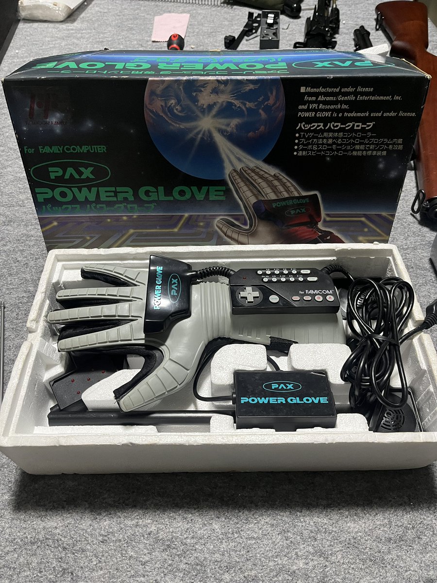 いにしえのハンドトラッキング機材出てきた！

これで撫でマ行くぞ〜