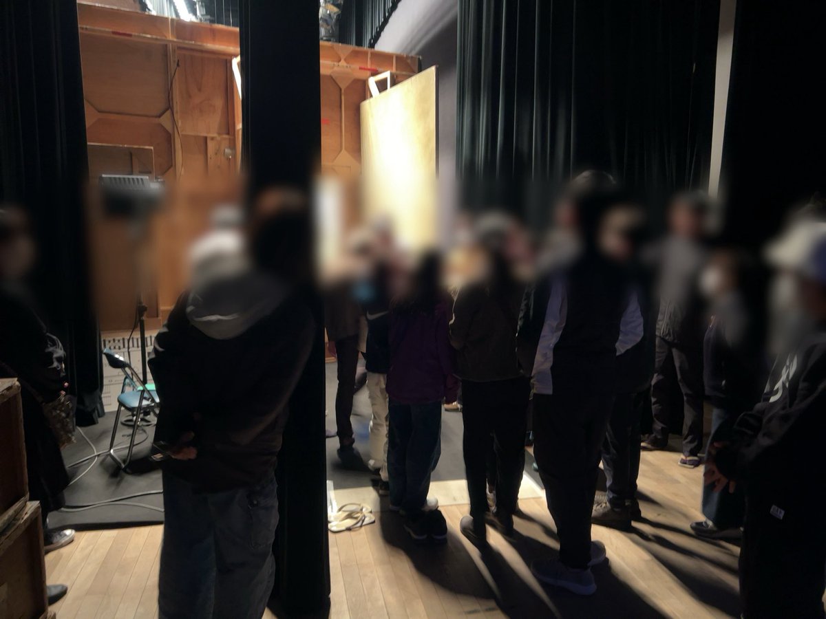 『12人の怒れる男たち』
長野県飯田市での公演でした

開演前にセットの説明やバックステージツアーもあり、皆様にも楽しんで頂けたのであれば幸いです

#東京芸術座 #12人の怒れる男たち