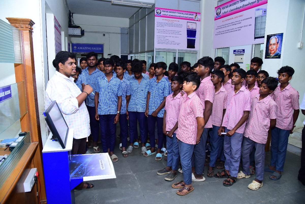 PeriyarVarsity's tweet image. 🎓 Students from Govt. ADW Higher Secondary School, Mattukaranur, visited Periyar University today (24.11.2025) for an enriching educational tour on higher education opportunities. 
#PeriyarUniversity #EducationalTour #HigherEducation #StudentVisit