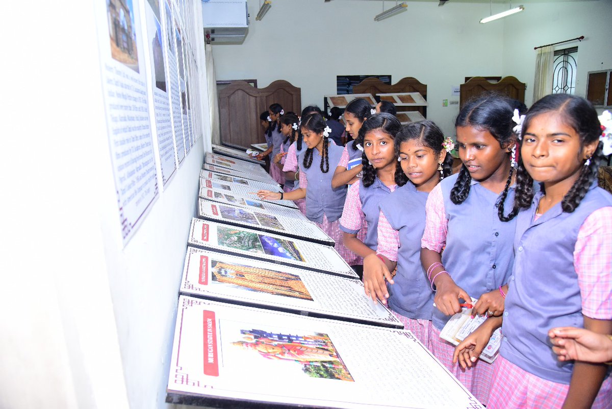 PeriyarVarsity's tweet image. 🎓 Students from Govt. ADW Higher Secondary School, Mattukaranur, visited Periyar University today (24.11.2025) for an enriching educational tour on higher education opportunities. 
#PeriyarUniversity #EducationalTour #HigherEducation #StudentVisit