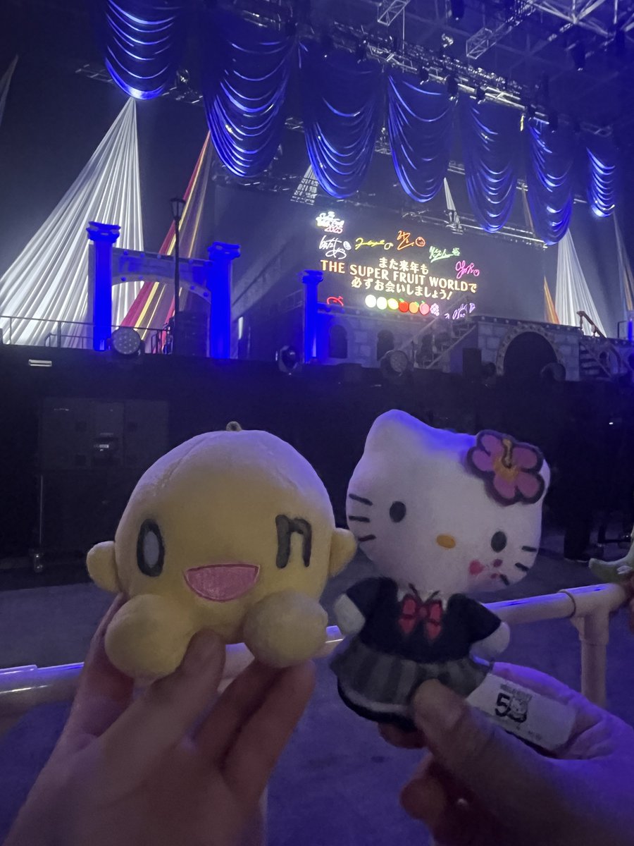 ri_2718's tweet photo. 幕張楽しかった🚂🎶
やっぱりはるちゃん可愛い×♾だいすき😭💛2026年もたのしみ〜🎀🎶 https://t.co/l68KRgyHga