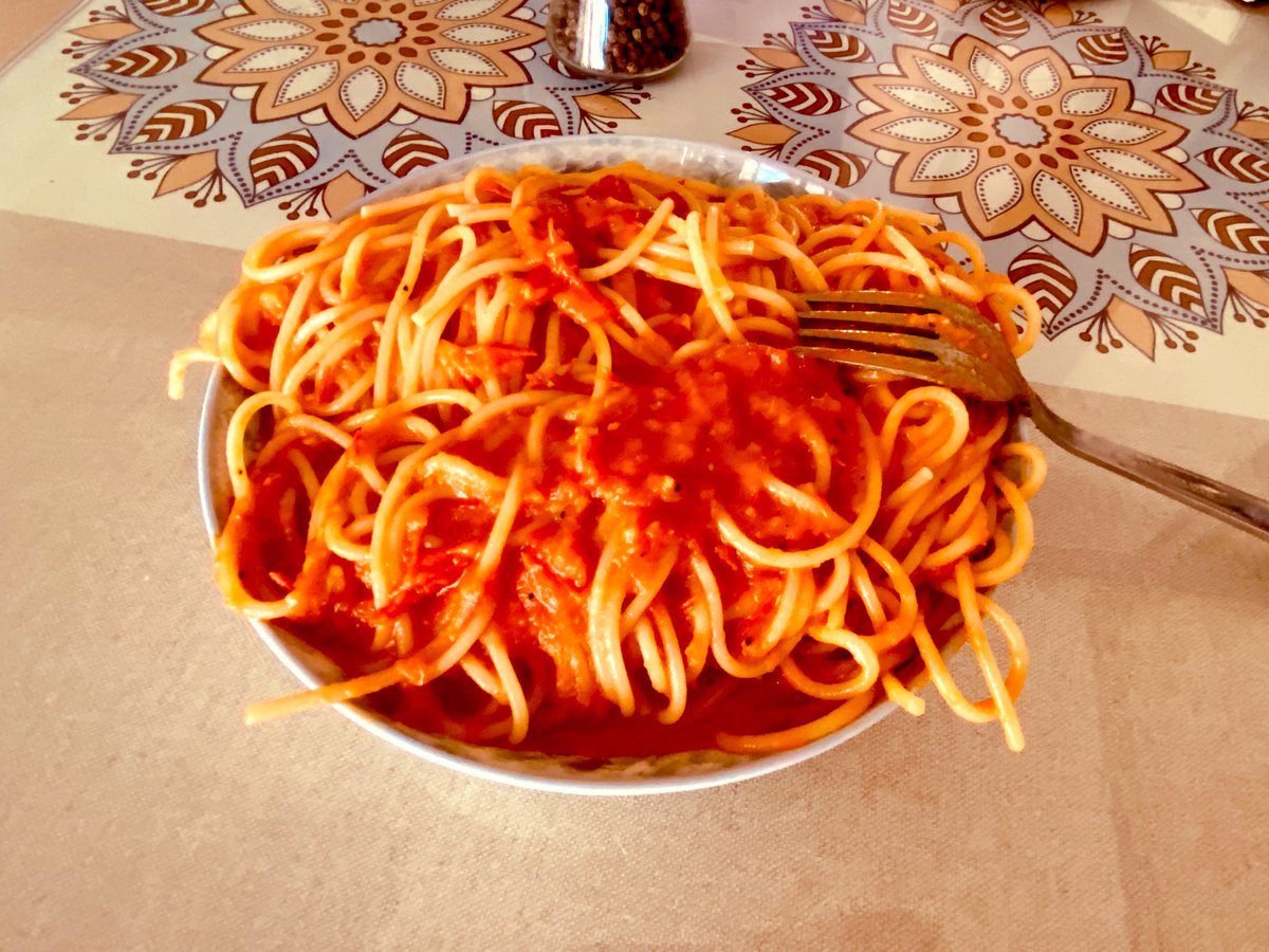 Spaghetti¡
Yum at home