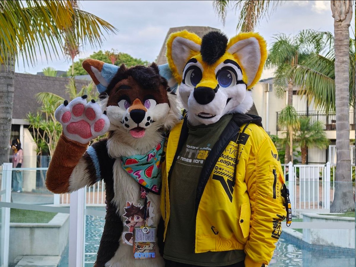 Baron_Wusky's tweet image. Had such a blast at @furconz :3

Loved seeing my friends again, and meeting new people! Looking forward to the next con~

@KenariTweets
