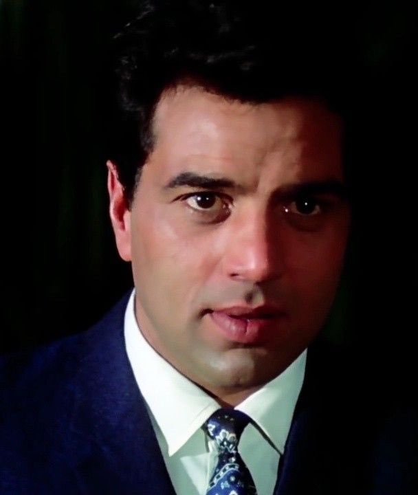 One of the most versatile, great looking and charismatic actors of Bollywood 🙏🏼🙏🏼
Ishwar punya aatma ko sadgati pradaan karen🙏🏼🙏🏼🙏🏼
#DharmendraDeol