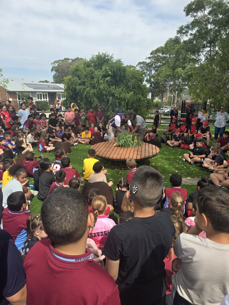 Ena Lakisoe tweet media