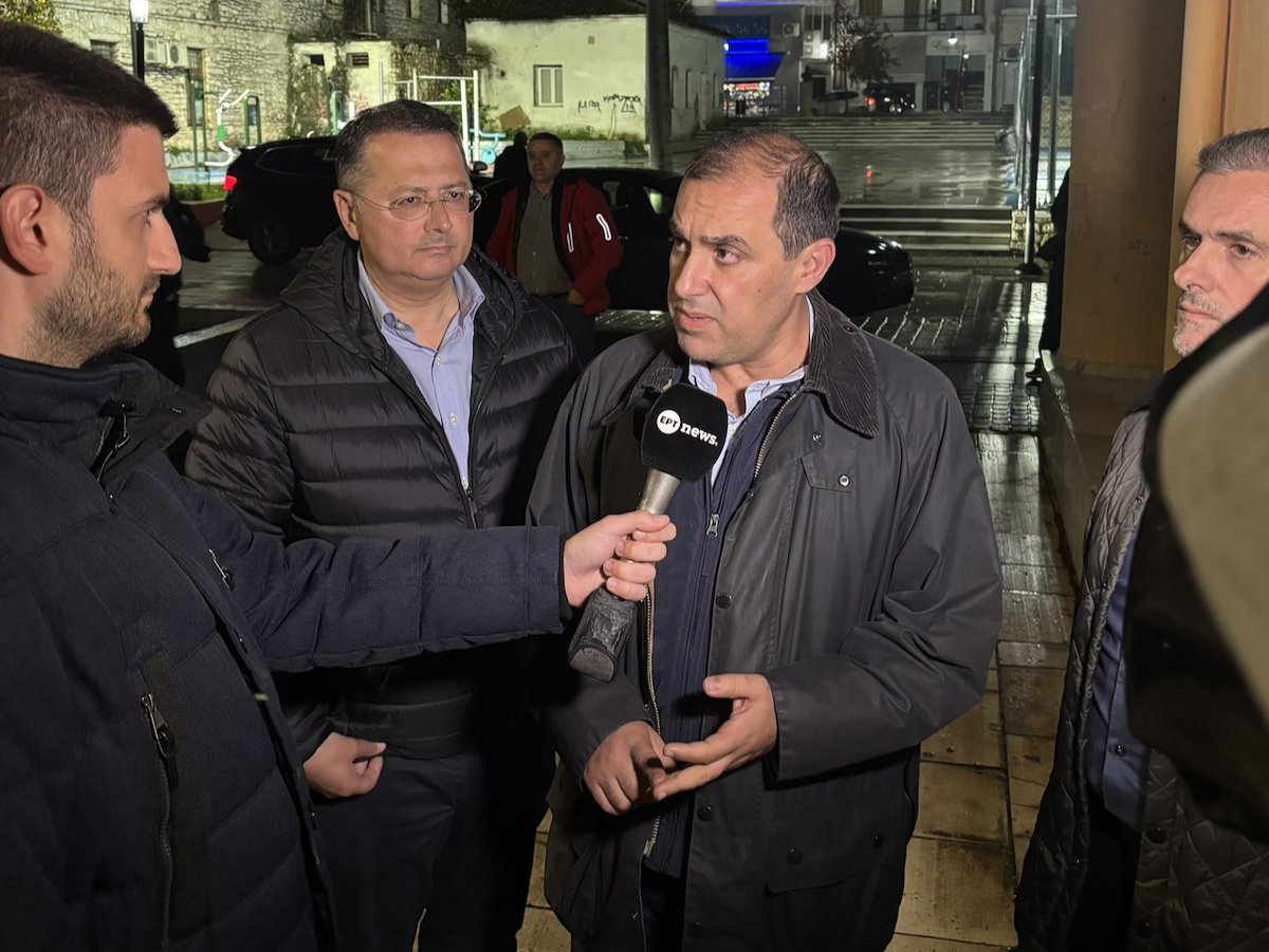 Σε σύσκεψη που συντόνισε ο Υφυπουργός Κλιματικής Κρίσης και Πολιτικής Προστασίας, Κώστας Κατσαφάδος, στο Δημαρχείο του Δήμου Ζηρού, στη Φιλιππιάδα με τη συμμετοχή της Περιφέρειας Ηπείρου, των Δήμων και όλων των αρμόδιων υπηρεσιών και φορέων.
tinyurl.com/2fym2j4p