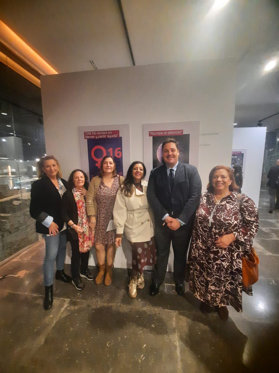 AMECOOP_'s tweet image. Asistimos a la presentación de la campaña y programa por el #25N, centrados en las ciberviolencias y las nuevas formas de violencia de género.
🖼️ Cartel: alumnado del CPIFP Los Viveros
🗣️ Eslogan: Víctor Ortega, estudiante del IES Isbilya
▶️youtube.com/watch?v=uNLJkU…
@Ayto_Sevilla