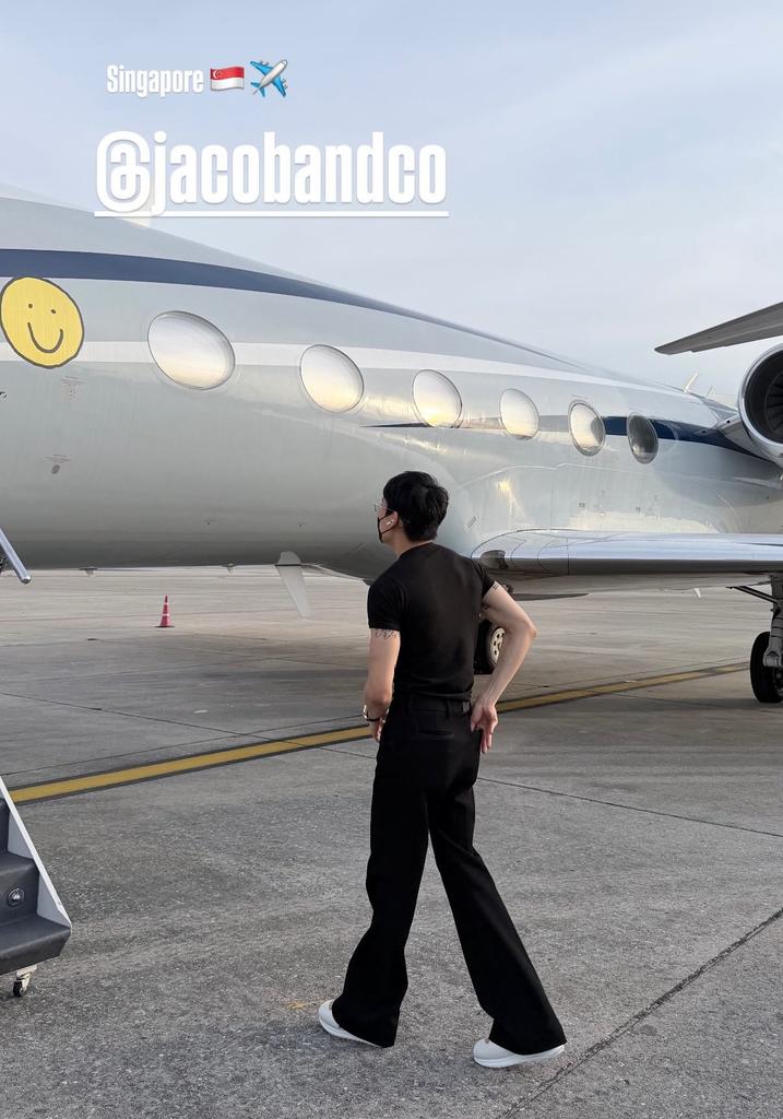 Vit73523147's tweet image. โตอย่างมีคุณภาพบนเครื่องบินไม่เกินจริงคนหนึ่งบินงานไซน์ยุโรปอีกคนก็โซนเอเชียขอให้เป็นกำลังใจเติมเต็มซึ่งกันและกันไปนานขอให้ทั้งคู่มีสุขภาพที่แข็งแรงเดินทางปลอดภัยอยู่เป็นความสุขของอกซไปนานๆเลยนคนเก่งของแม่❤️ที่สุดนะคับน้องแบม
#BamBam @BamBam1A