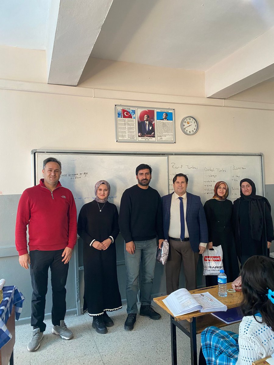 24 Kasım Öğretmenler Günü Kutlu Olsun 💐

<a href="/hasan_kokrek/">Hasan Kökrek</a>
<a href="/agrimem/">AĞRI MEM</a>
<a href="/NimetSarboga/">Nimet SARIBOĞA</a>
<a href="/AdnanDURSUNfsm/">Adnan Dursun</a>