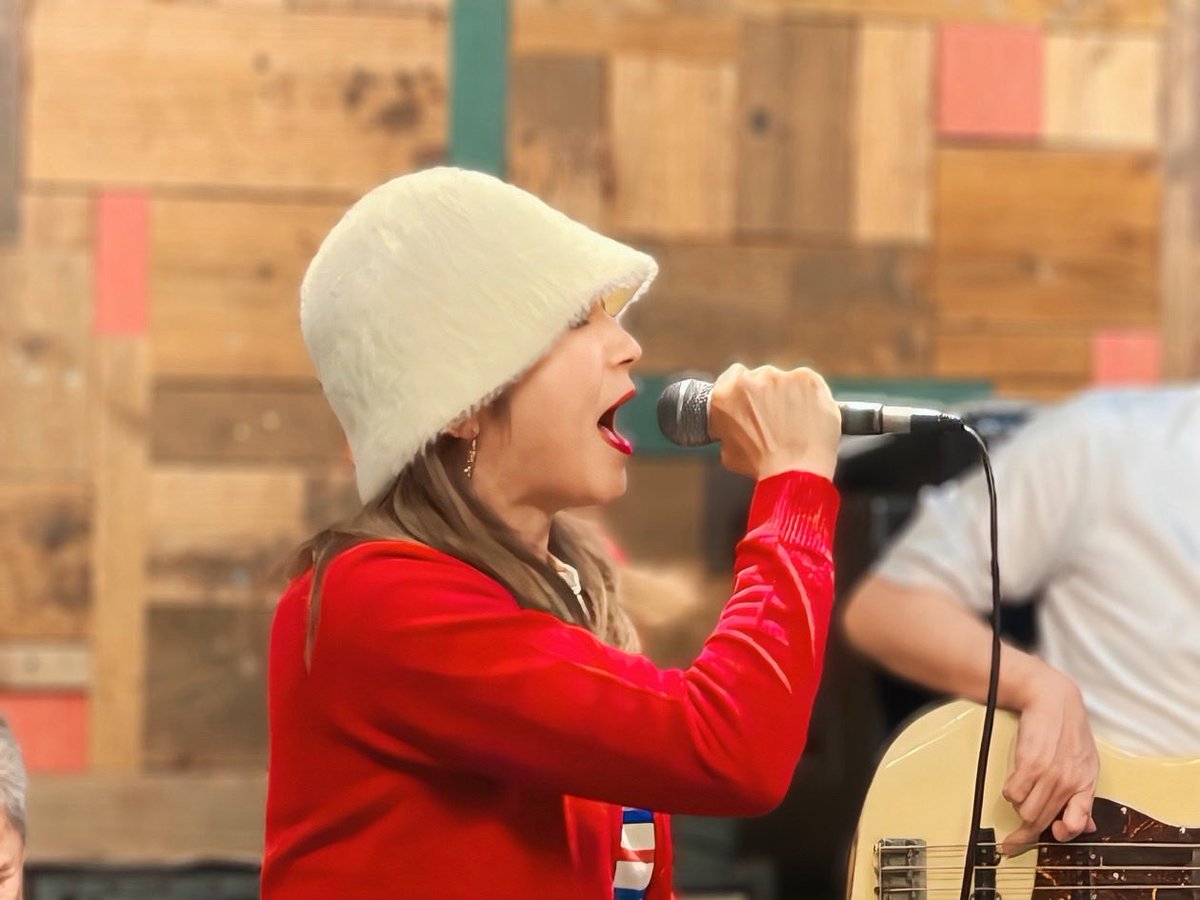 lynlynncollins's tweet image. TommyさんとSlyのThank you。一緒に歌えて嬉しかった🥰不慣れなセッションにて。😆　#セッション #sly #funk わたくしすごい顔してるYO!