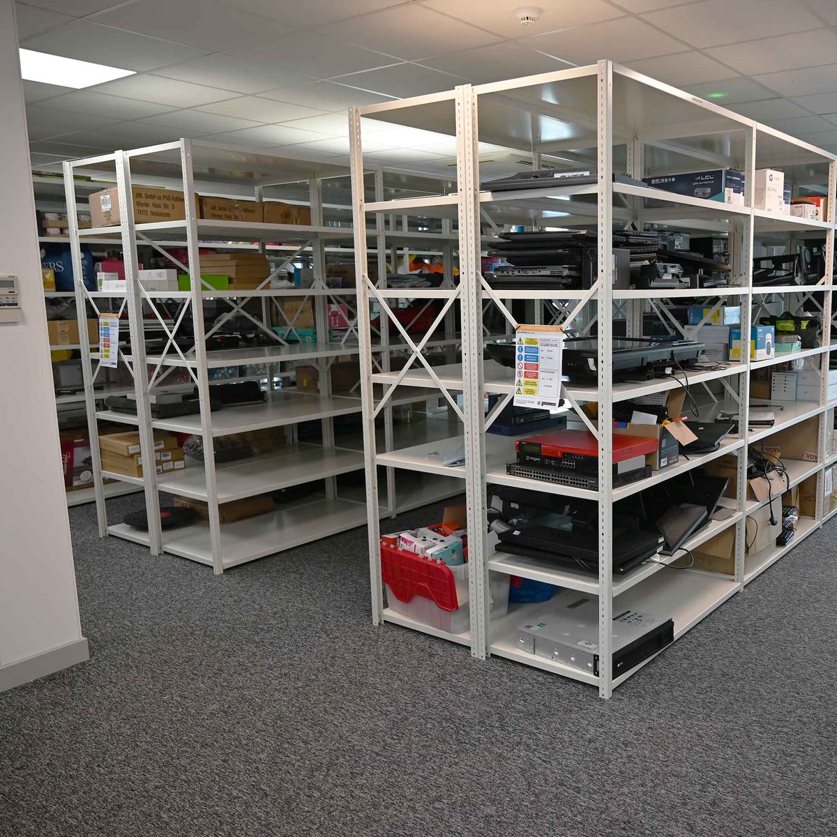 Rackline's tweet image. Read how TopCashback has used Rackline Prospan shelving to successfully converted unused space into a useful, safe archive for its teams to store items:

rackline.com/topcashback-st…

#storagesolutions #archives #business #organisation