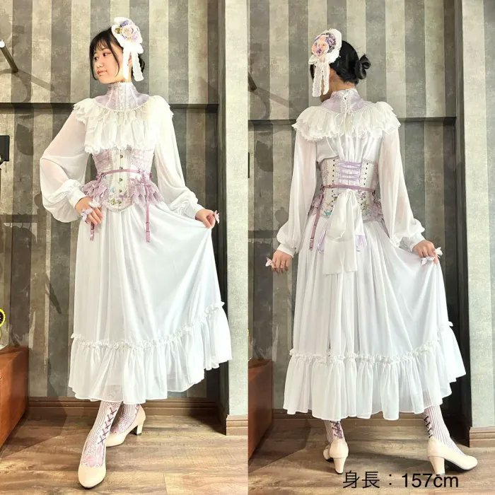 商品紹介】 バタフライモチーフのcroixコルセットをご紹介