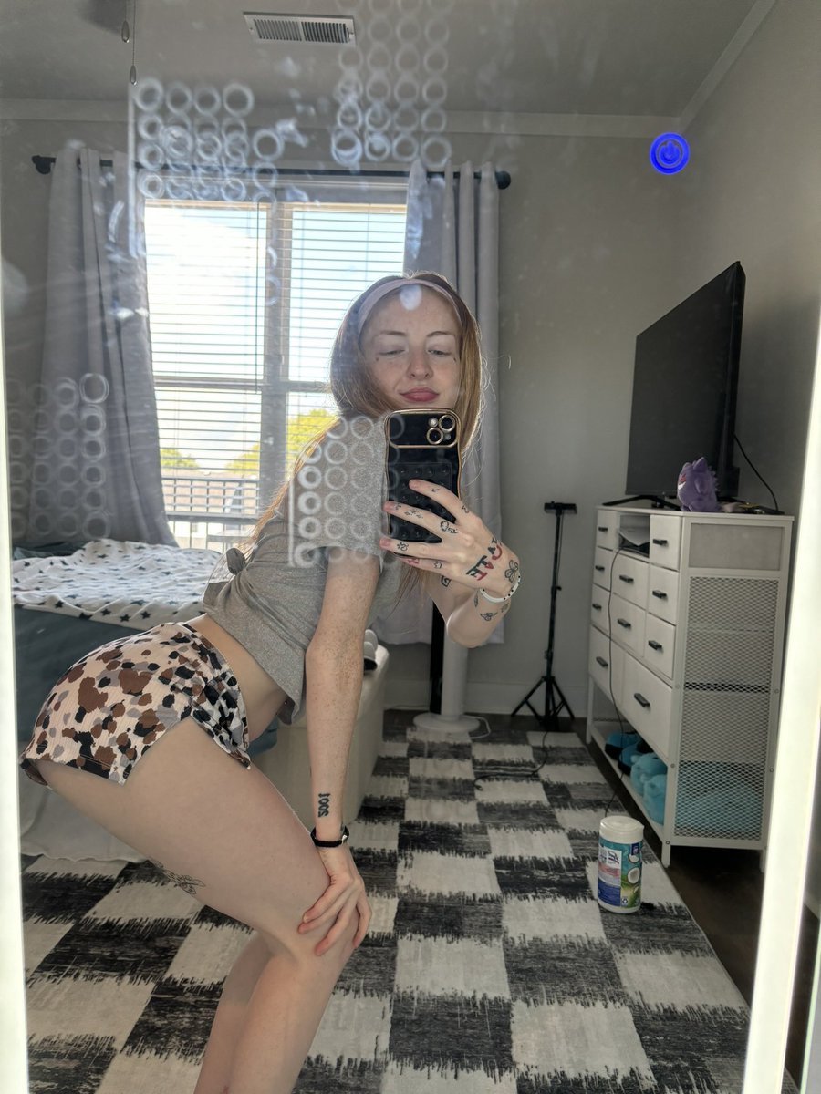nat4liexz's tweet photo. Add this to your spank bank 🍑 https://t.co/E0JD6eQtEG