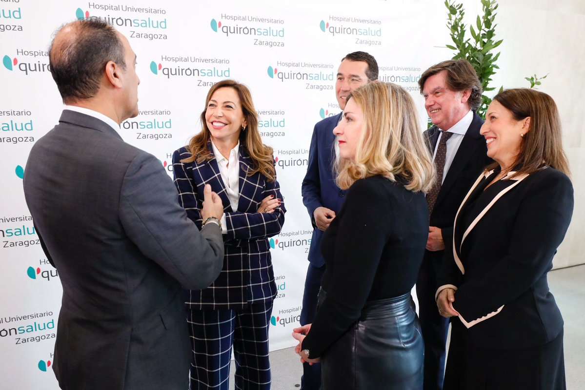 ChuecaNatalia's tweet image. Zaragoza suma hoy un nuevo hospital universitario.
La alianza entre @quironsalud  y la @_usj_  formará a los médicos del futuro con los mejores recursos y tecnología.
Un acuerdo que refuerza nuestra ciudad y atrae talento.