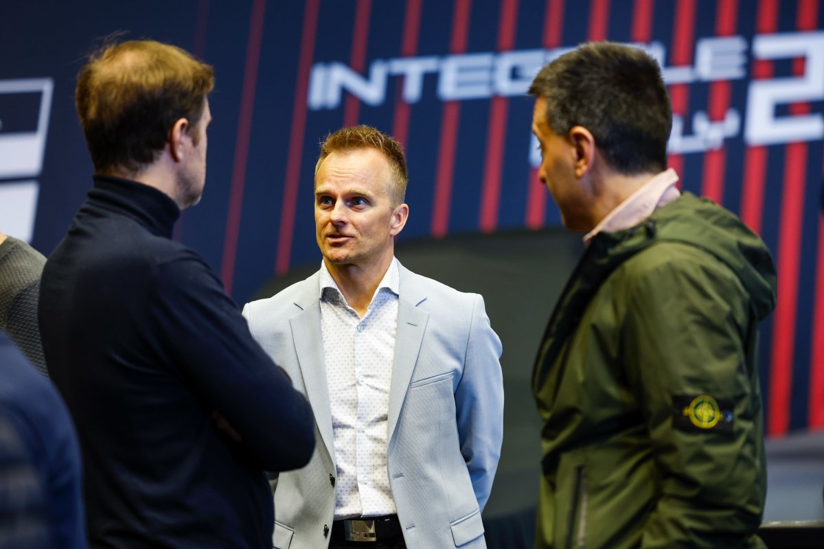 rallyplus's tweet image. ランチアがイプシロン・ラリー2HFのカスタマー向けイベント開催。ヘイキ・コバライネンも参加 rallyplus.net/117997