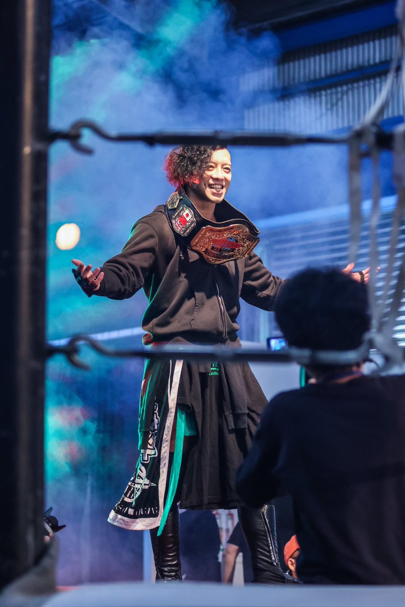 ayato_2AW's tweet image. この数日のシングル連戦は自分が今出せるもん全部出し切ったで。この歴史ある千葉の小さな古びた常設会場の中だけでしか見られへんプロレスってのが一人一人の心に伝わるように。2AWっていう団体の強みが伝わるように。

#2AW