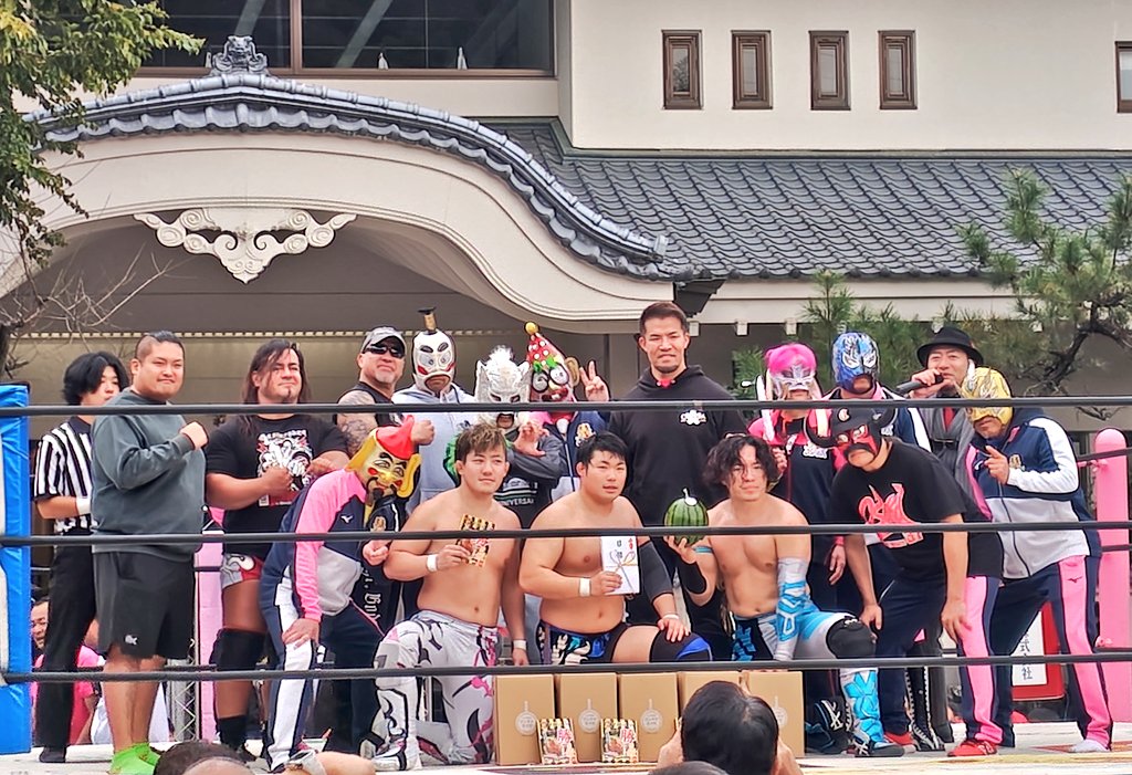 2025･11･24 (月)
大阪プロレス  高知大会 
                     with  鳥取だらずプロレス
於･全日本グループ四国エリア 特設リング

明日からも頑張る元気を貰いました！
ありがとうございました！！

#全日本グループ四国エリア
#大阪プロレス
#救世忍者乱丸
#鳥取だらずプロレス