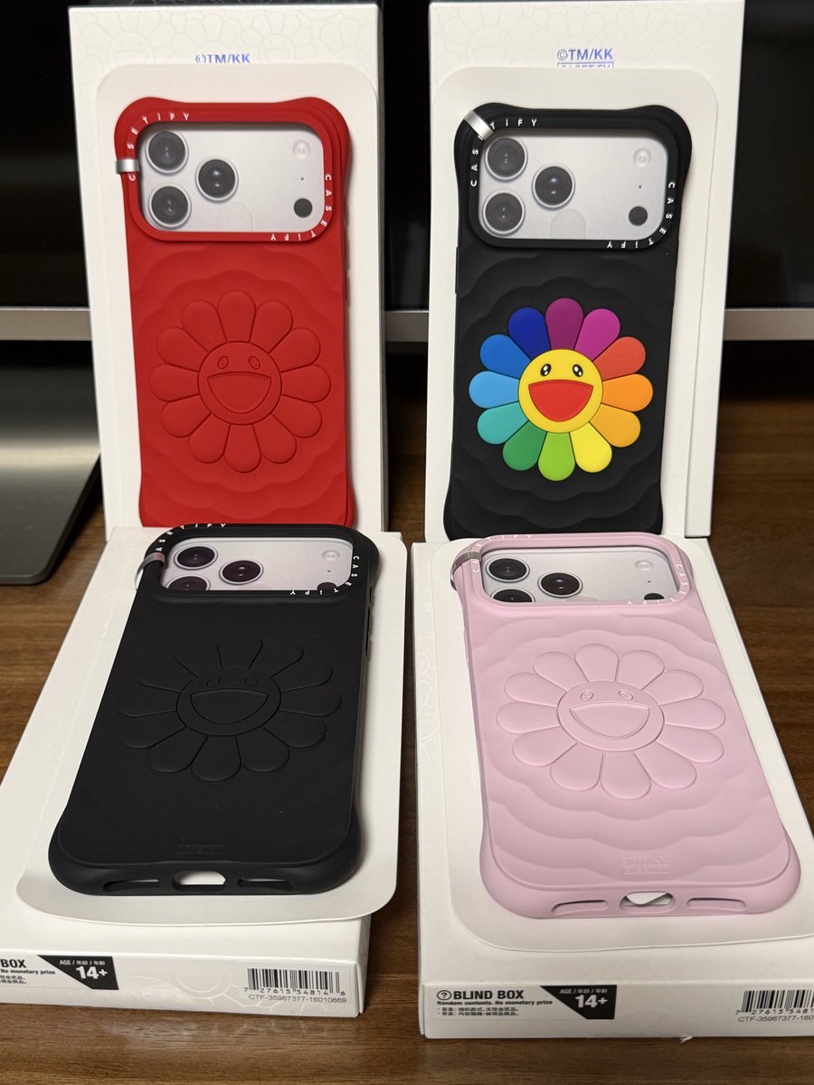 Maxo_L's tweet photo. 强M一次抽中隐藏的幸运！哈哈哈哈哈 #村上隆盲盒 #casetify #村上隆盲盒波漾 https://t.co/lu1la9tLDB