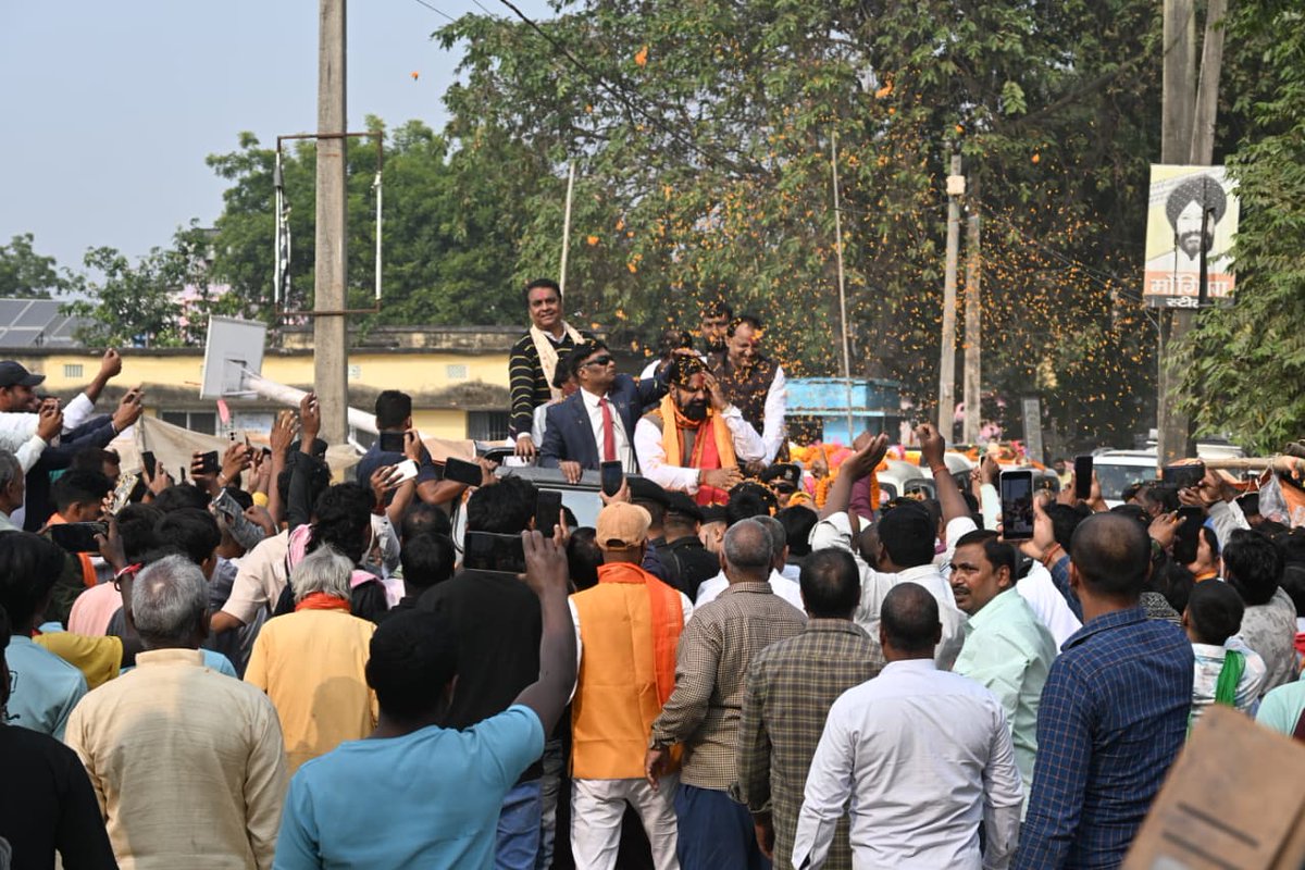 samrat4bjp's tweet image. तारापुर के इस प्यार-सत्कार का जीवनभर रहूंगा कर्जदार!

अपने बेटा-भाई-साथी पर आज तारापुर के जन-जन ने आशीष बरसाया। 
अभिभूत हूँ, ह्रदय से आभार है।