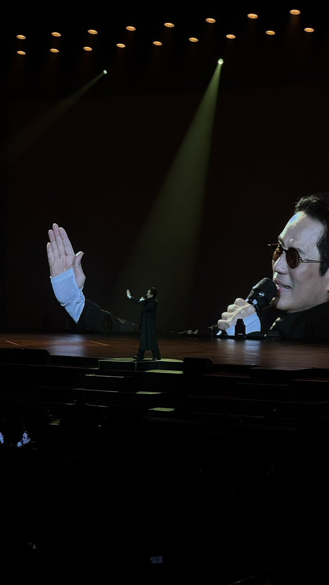 KhimPawich's tweet image. ฟูลฟีลมาก นี่ฟังเพลงพี่แกตั้งแต่เด็กจนตอนนี้ก็ยังฟังทุกวัน(แรงใจทำงาน) ละคอนครั้งแรก ฟินมาก ขอบคุณพี่เบิร์ดที่มอบความสุขให้แฟนๆ ขนาดนี้ เอาดีๆสนุกมาก ชั้นลงไปเต้นบนเวทีอิมแพ็คอะ55555 รอบหน้าอยากได้ฟีลเพลงอัลบั้มเก่าๆ สมัยเดบิ๊ว กะเพลงอมพระมาพูด คิดถึงละ 🩵 
#BIRDFANFEST20XX 
#GMM