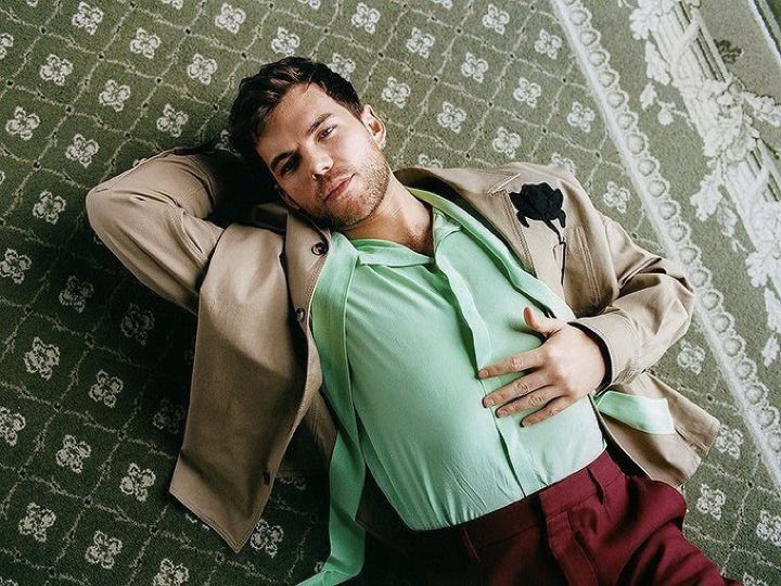 Colin waiting for Pen at the Featherington drawing room like: