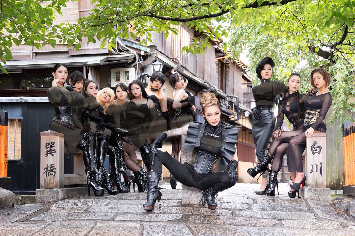 今夜のバルバラ❤️
龍崎飛鳥 <a href="/yeahdudeaska/">1/23葵祭り決定しとる龍崎飛鳥</a>
黒木ゆか <a href="/kurokiyuka19690/">黒木Bot経過観察</a>
亜きら <a href="/akira_kairaido/">水無瀬 亜きら</a>
イズナ <a href="/BARBARA_izuna/">イズナ</a>
鋼 <a href="/door_19/">迥/鋼</a>
イク　<a href="/BARBARA_IKU19/">IKU</a>
リンベル <a href="/BARBARA_ringbel/">リンベル</a>
雪乃

今宵のショーは【龍崎&amp;IKU】✨

21時30分頃よりSTART🎬️
30周年のフライヤーできました