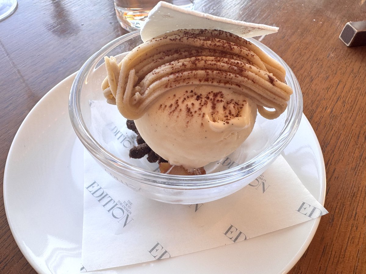 SuzuAki777's tweet image. 年商数十億円、経費使い放題っぽく、
食費1人で50万円/月の友達と出かけて、寒い🥶
身の丈に合う食生活に戻ります🙇‍♀️
とにかく、もやし、納豆と豆腐だーー

#東京エディション虎ノ門
#庶民であると自覚べき
#東京エディションランチ
#theblueroom